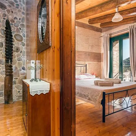 Traditional Venetian Stone House * Ágios Matthaíos