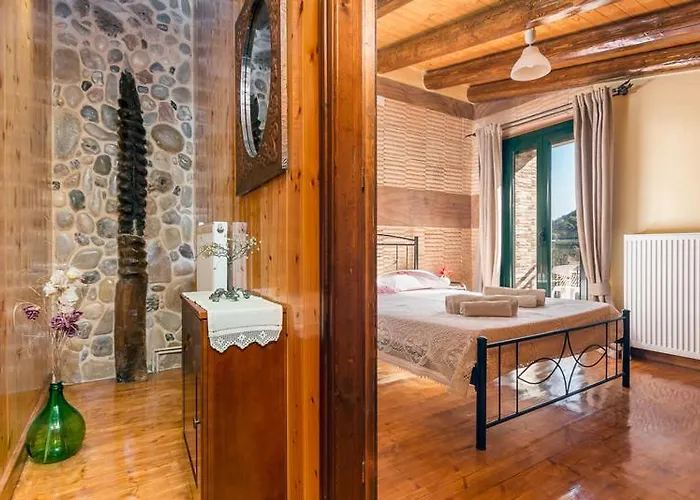 Traditional Venetian Stone House * Ágios Matthaíos