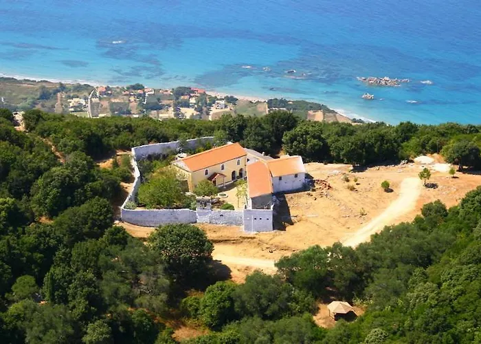 Traditional Venetian Stone House Ferienhaus Ágios Matthaíos
